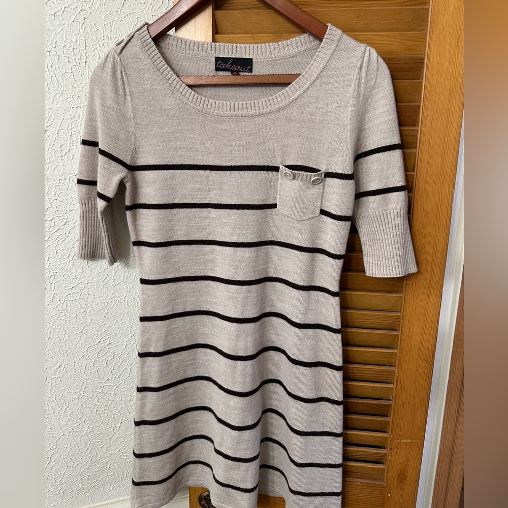 EUC Takeout Tan and Black dress Size Medium